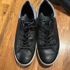 Ecco Black Sneakers Classic Minimalist Design